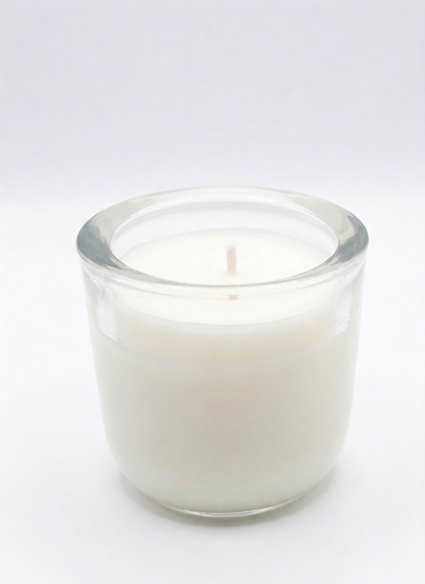 Vela en joyero encendida luz cálida